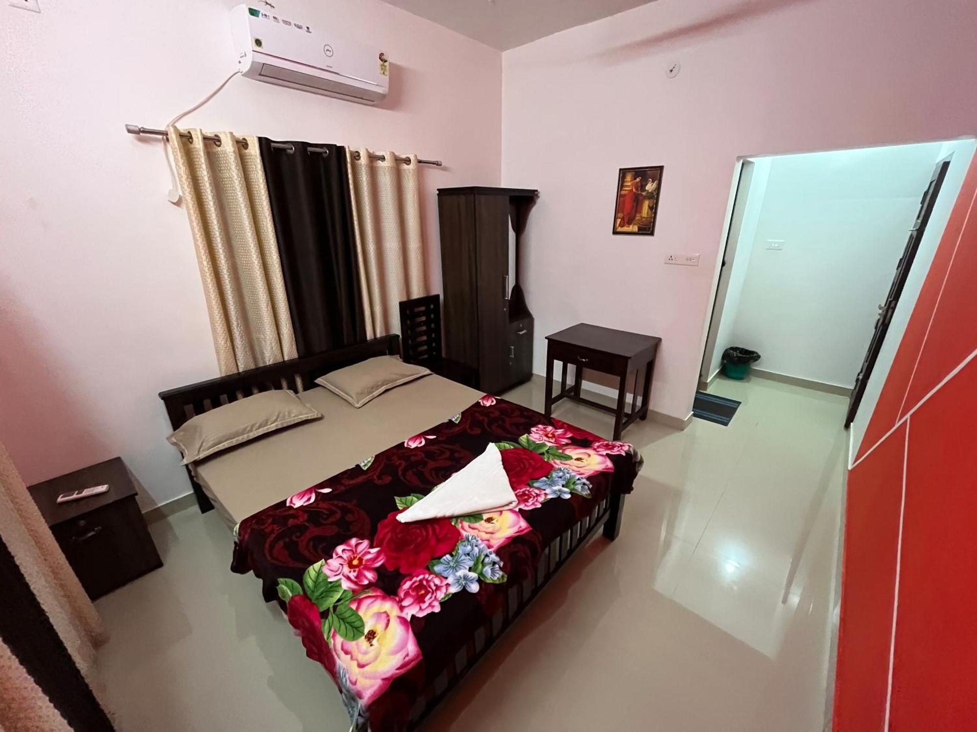 Phoenix Homestay Varkala Bagian luar foto