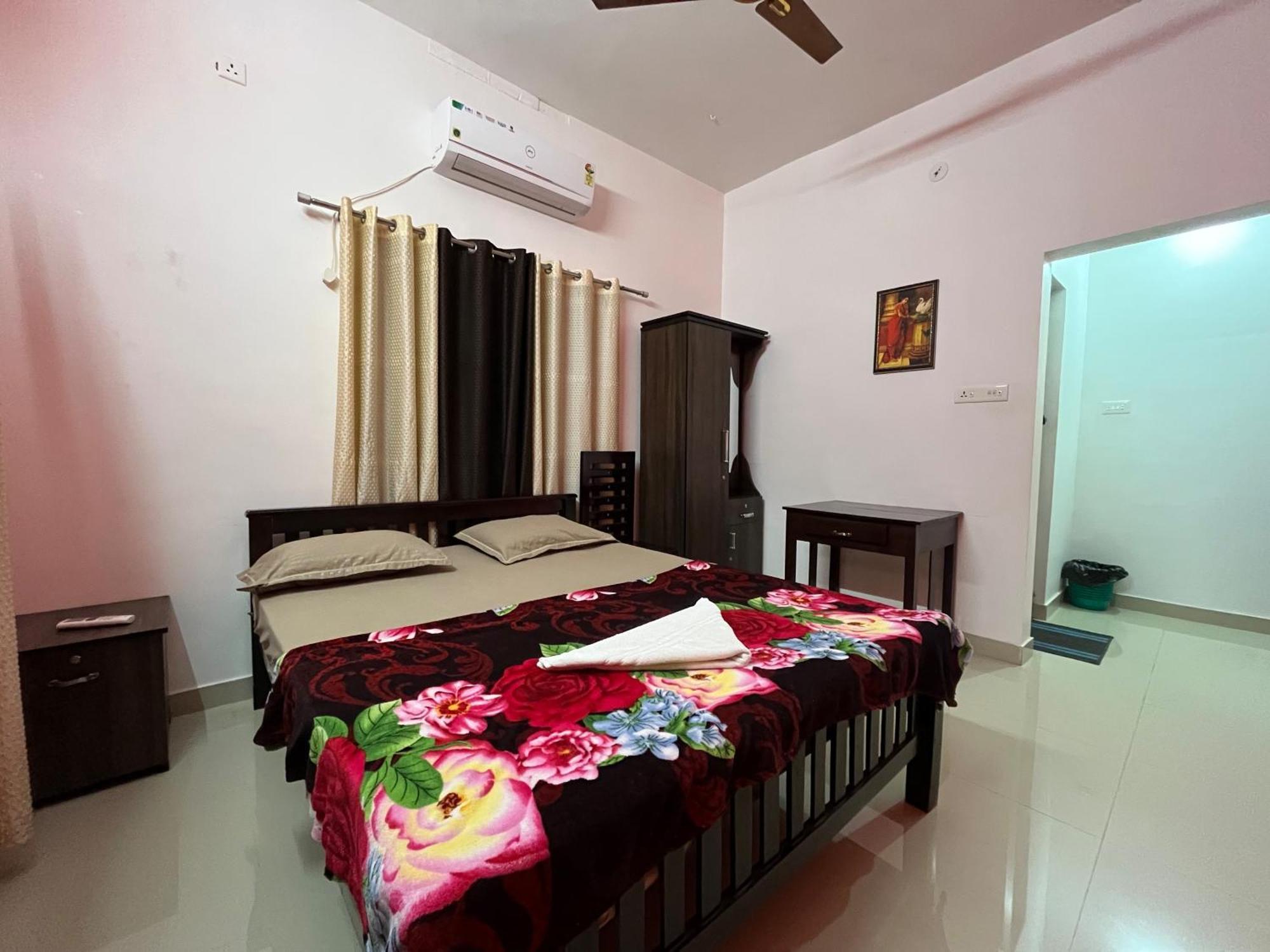 Phoenix Homestay Varkala Bagian luar foto